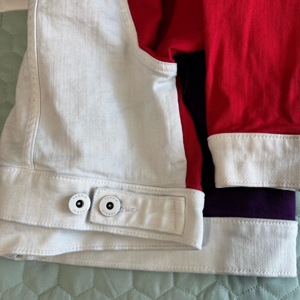 “SOLD” Torrid Always Proud White Denim Jacket Cropped Rainbow Color Block - Picture 4 of 9